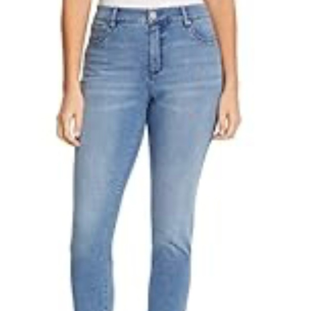 Bandolino Jeans
Amy
Size 10